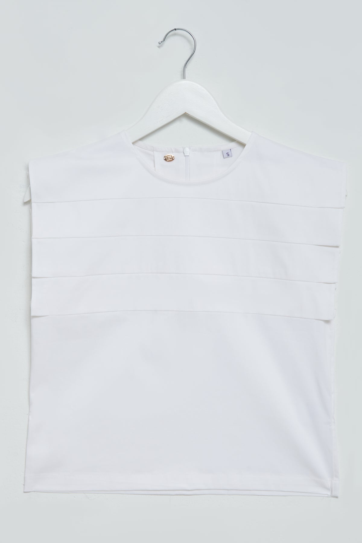 Chiara. White Sleeveless Pleated Top