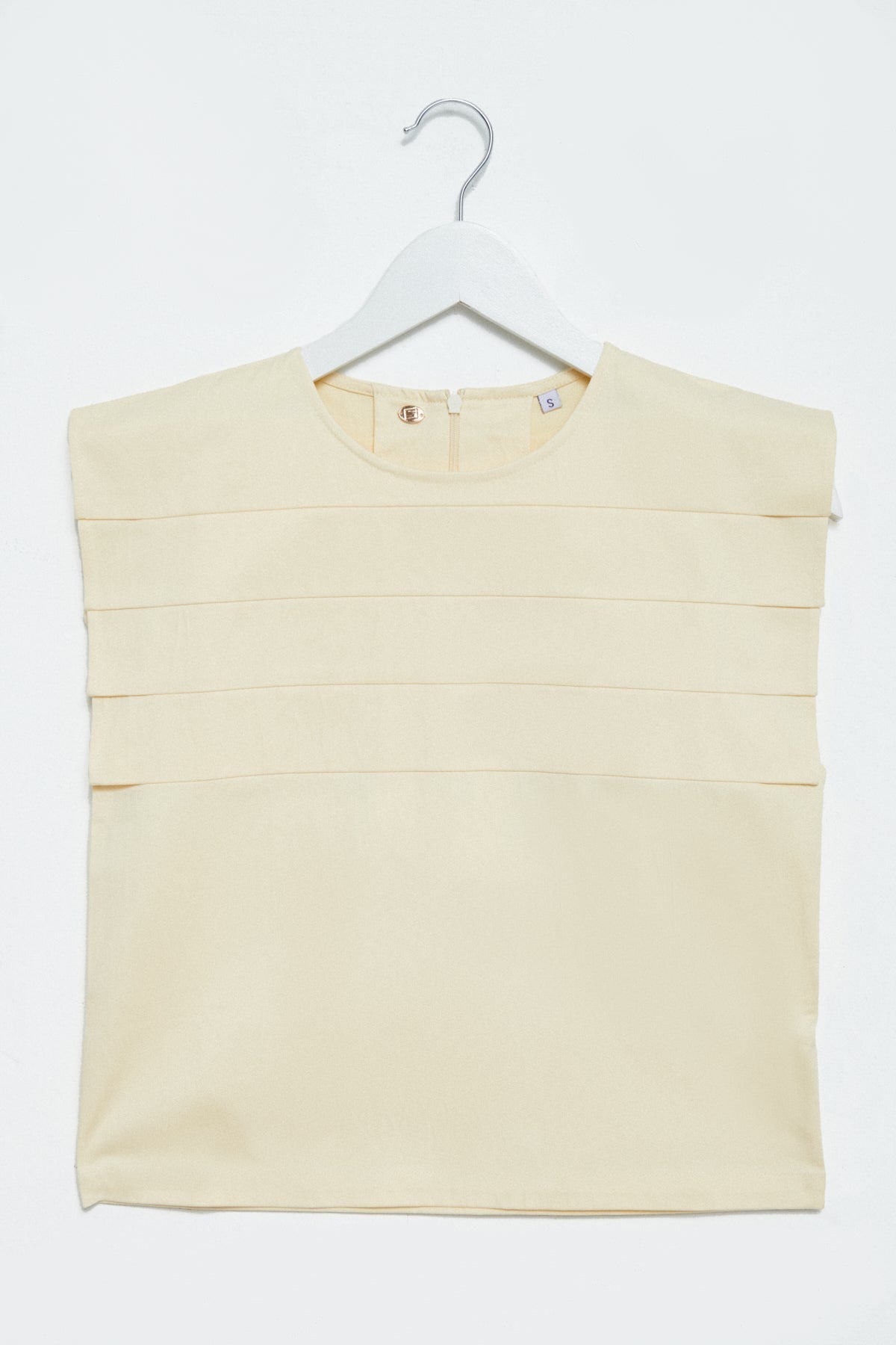 Chiara Yellow Sleeveless Pleated Top - UPTOANI
