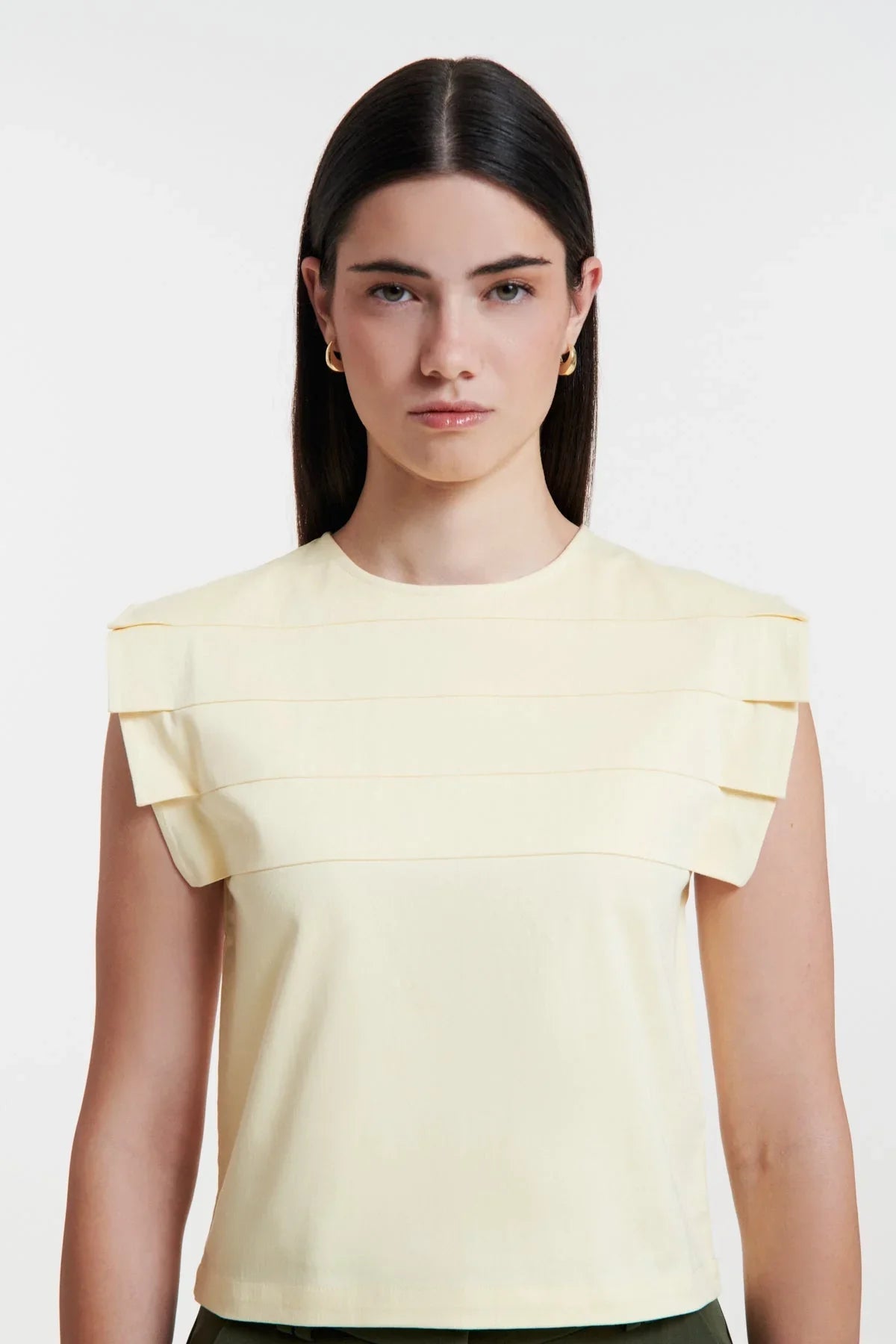 Chiara.Yellow Sleeveless Pleated Top - UPTOANI