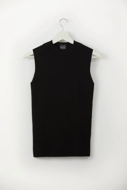 KATE. Black Seamless Tank Top - UPTOANI